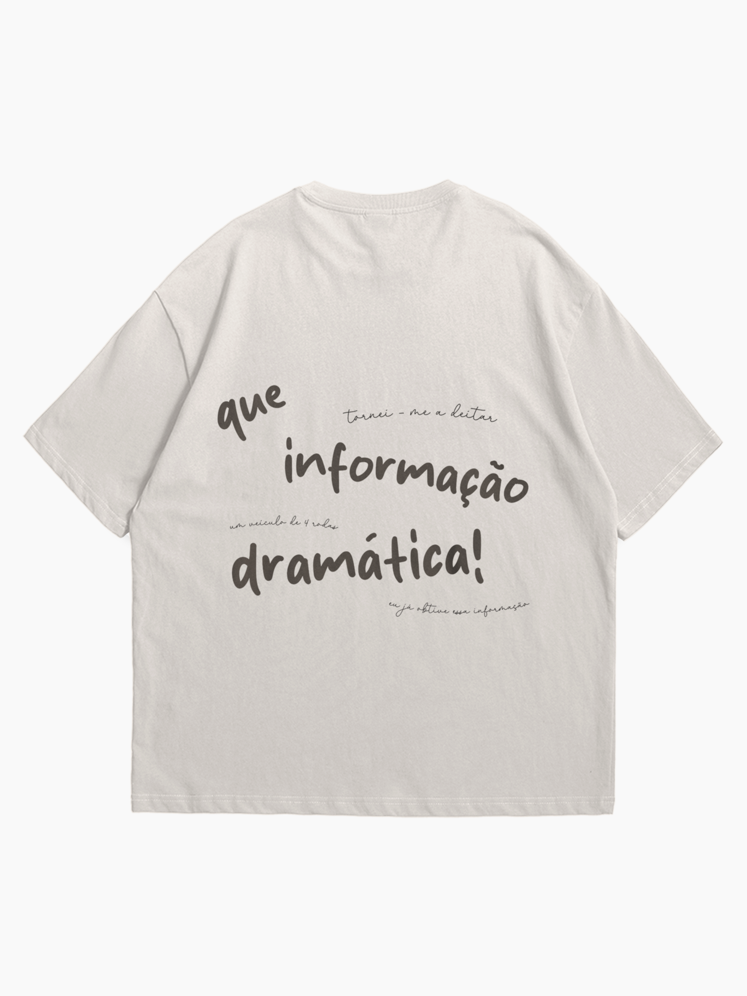 T-shirt Oversized Bege: Informação Dramática